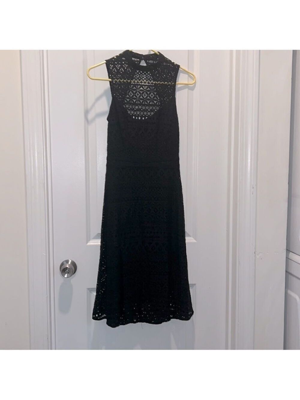 Kensie Black Midi Dress Size 2 zipper back button closure on neck lace - Picture 1 of 10